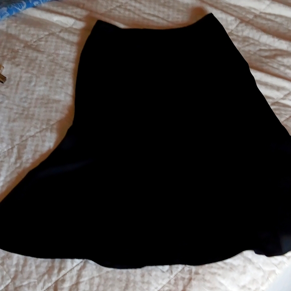 Black silky skirt, Size 8 - Picture 1 of 1
